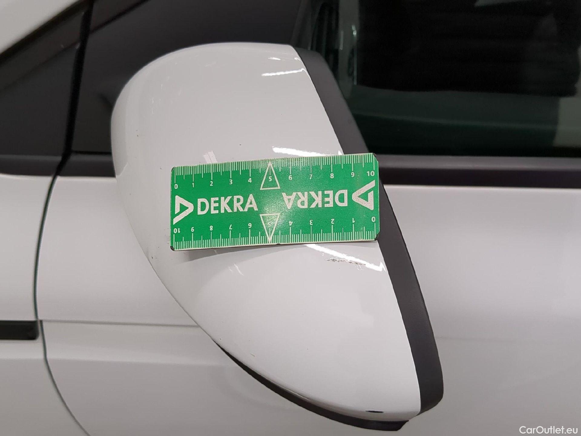  Renault  Megane  IV Berline 5 ptes. Société Air Nav 1.5 dCi 90CV BVM6 E6 #28