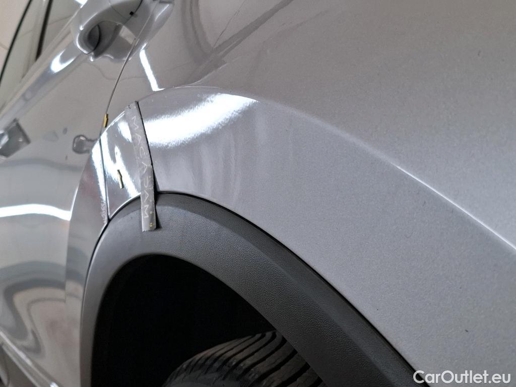  Volkswagen  Tiguan VOLKSWAGEN  Allspace / 2017 / 5P / SUV 2.0 TDI 150 DSG7 Confortline Business #24