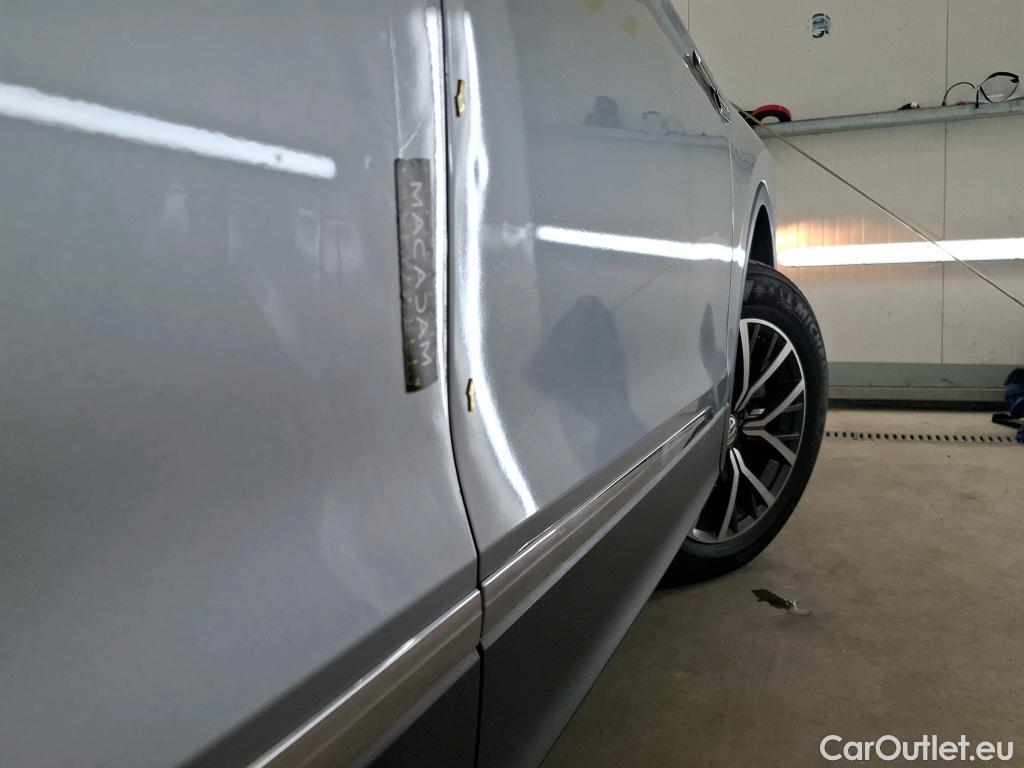  Volkswagen  Tiguan VOLKSWAGEN  Allspace / 2017 / 5P / SUV 2.0 TDI 150 DSG7 Confortline Business #6