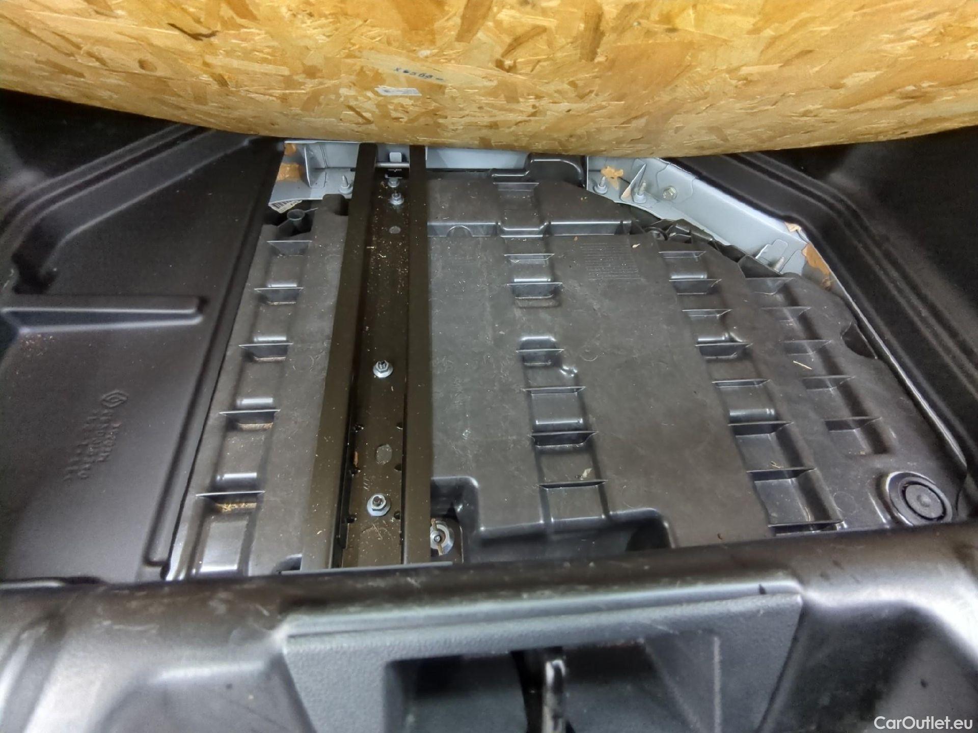  Renault  Megane  IV Berline 5 ptes. Société Air Nav 1.5 dCi 90CV BVM6 E6 #4