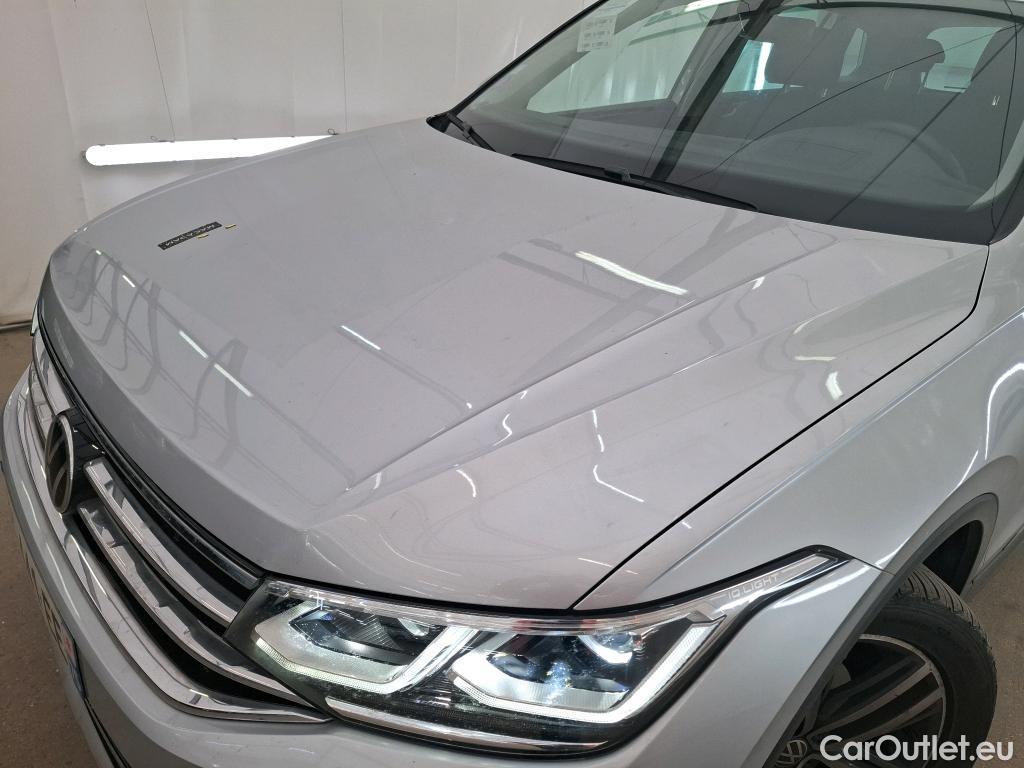  Volkswagen  Tiguan VOLKSWAGEN  / 2020 / 5P / SUV 1.5 TSI 150 DSG7 Elegance #19