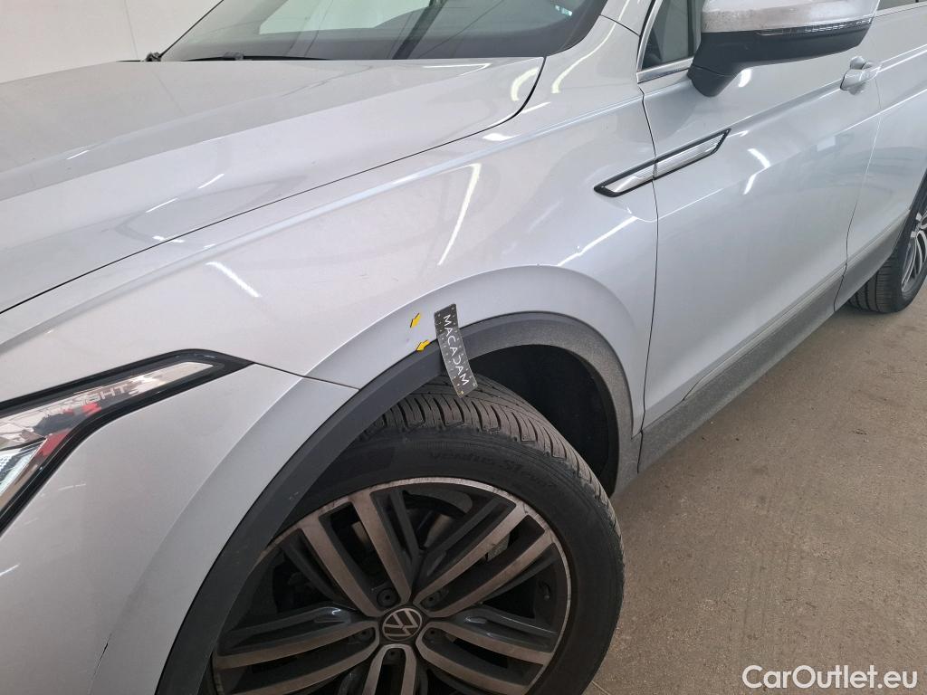  Volkswagen  Tiguan VOLKSWAGEN  / 2020 / 5P / SUV 1.5 TSI 150 DSG7 Elegance #15