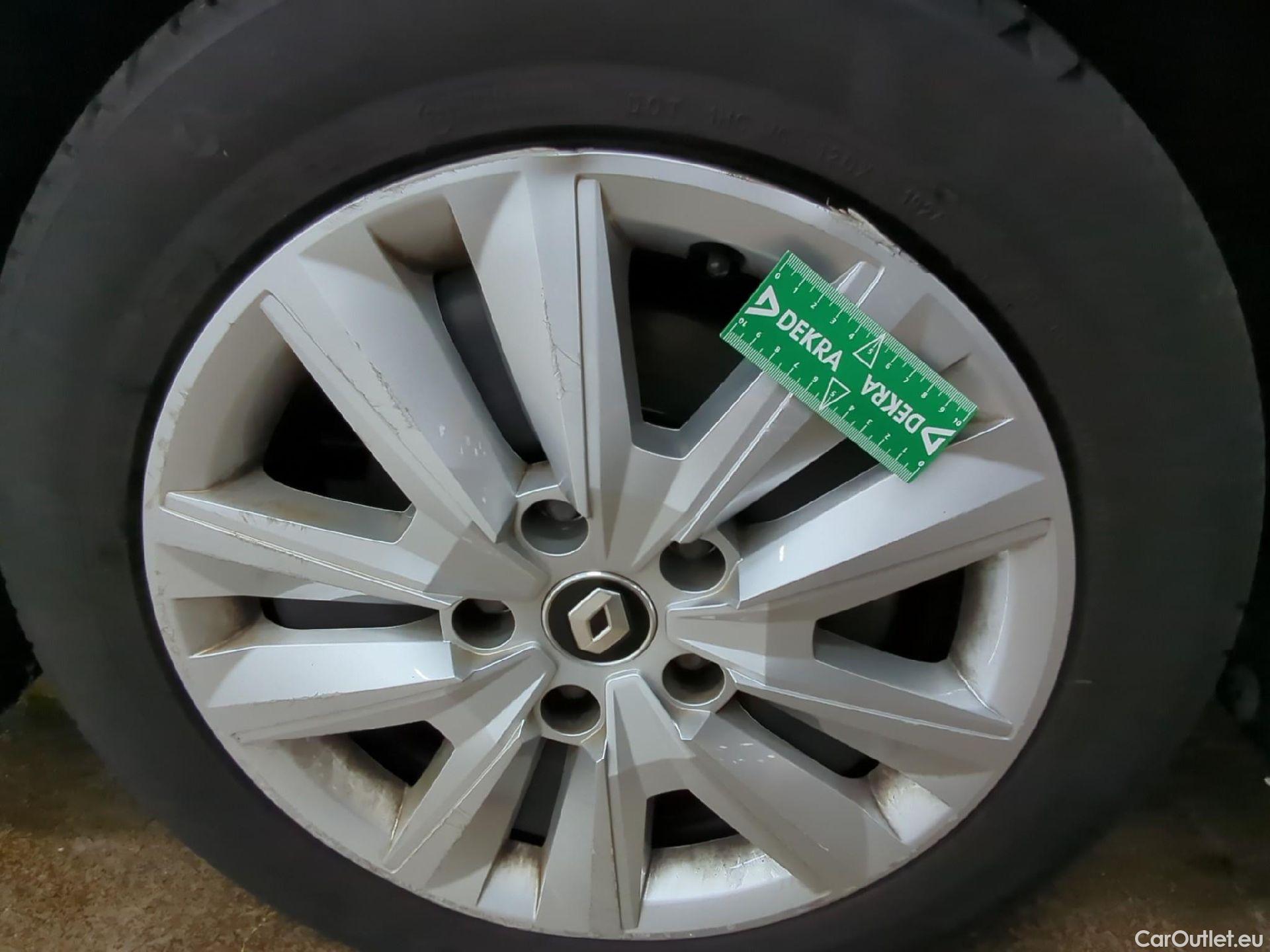  Renault  Megane  IV Berline 5 ptes. Société Air Nav 1.5 dCi 90CV BVM6 E6 #8