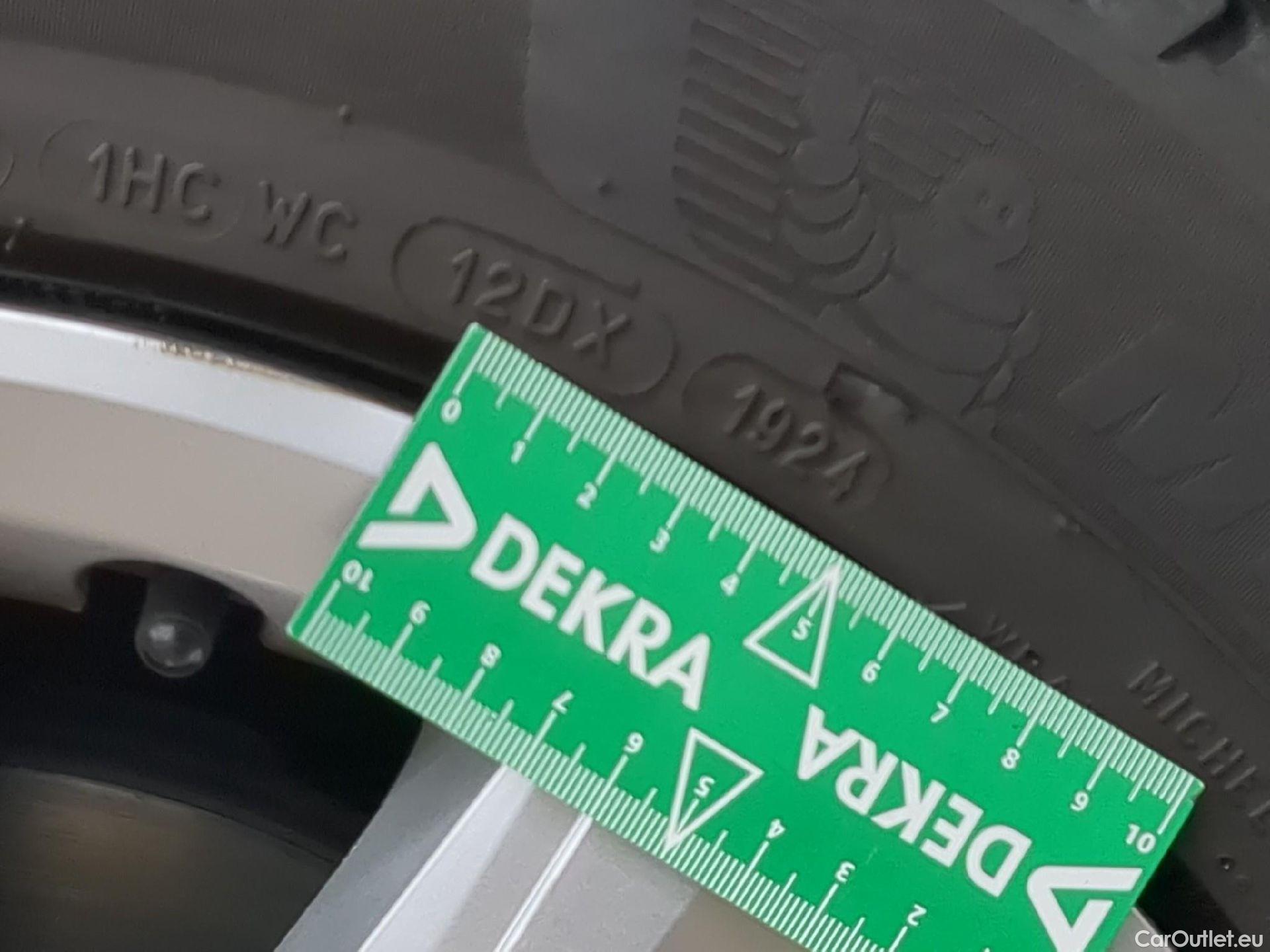  Renault  Megane  IV Berline 5 ptes. Société Air Nav 1.5 dCi 90CV BVM6 E6 #6