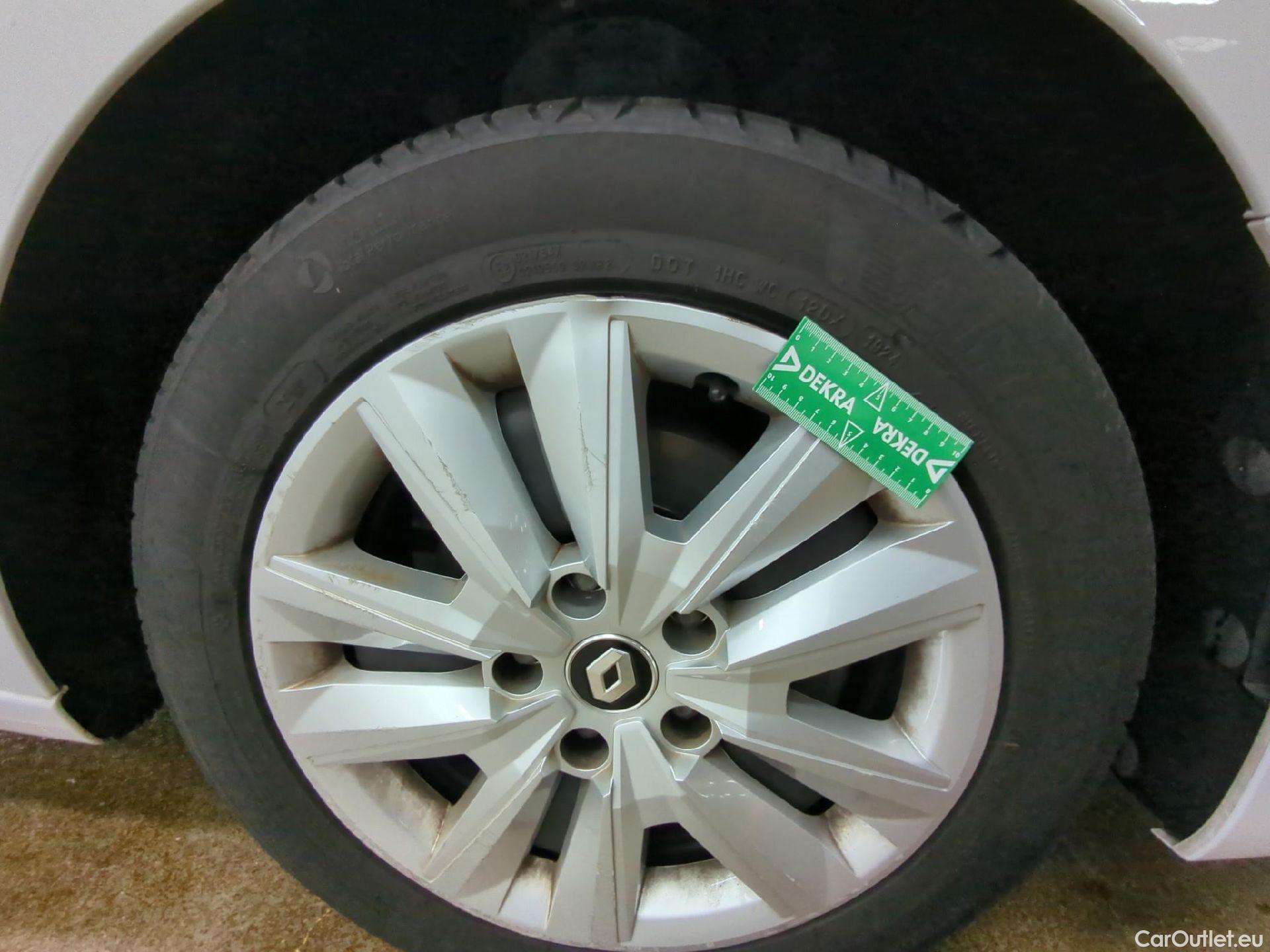  Renault  Megane  IV Berline 5 ptes. Société Air Nav 1.5 dCi 90CV BVM6 E6 #7