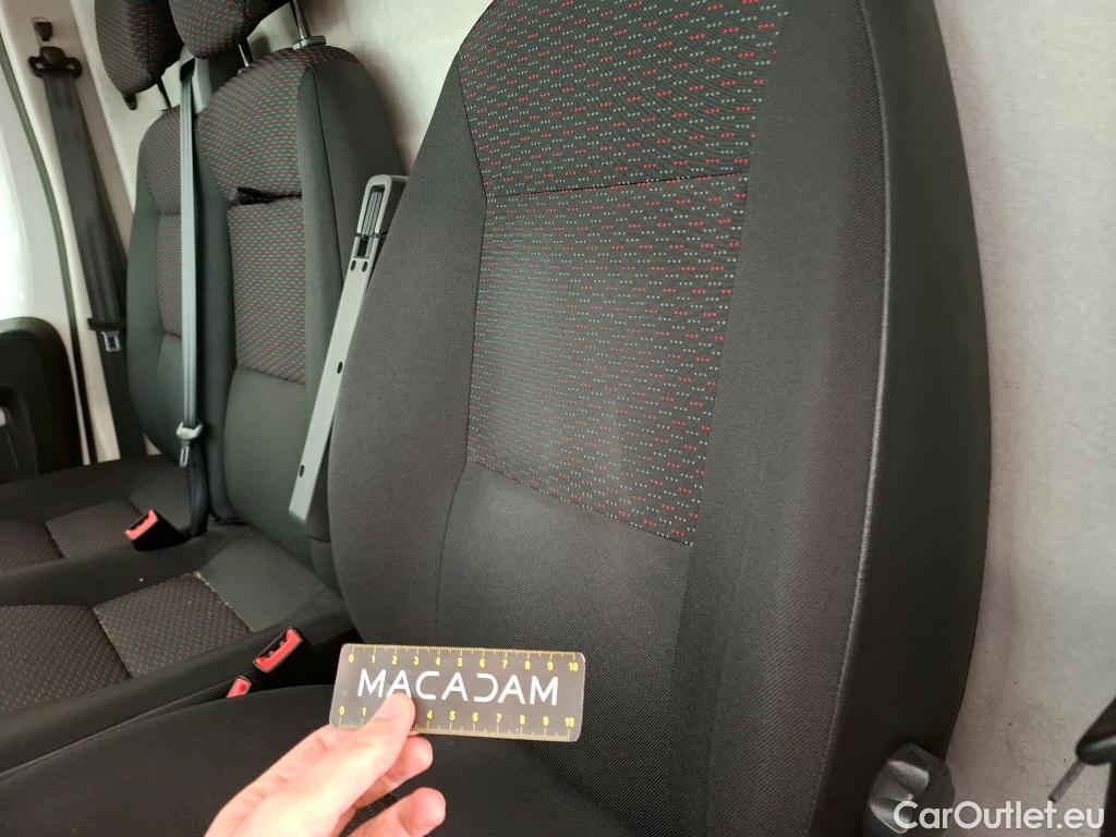  Citroen  Jumper CITROEN  / 2014 / 4P / Fourgon tôlé 33 L1H2 BlueHDi 140 S&S BVM6 Club #15