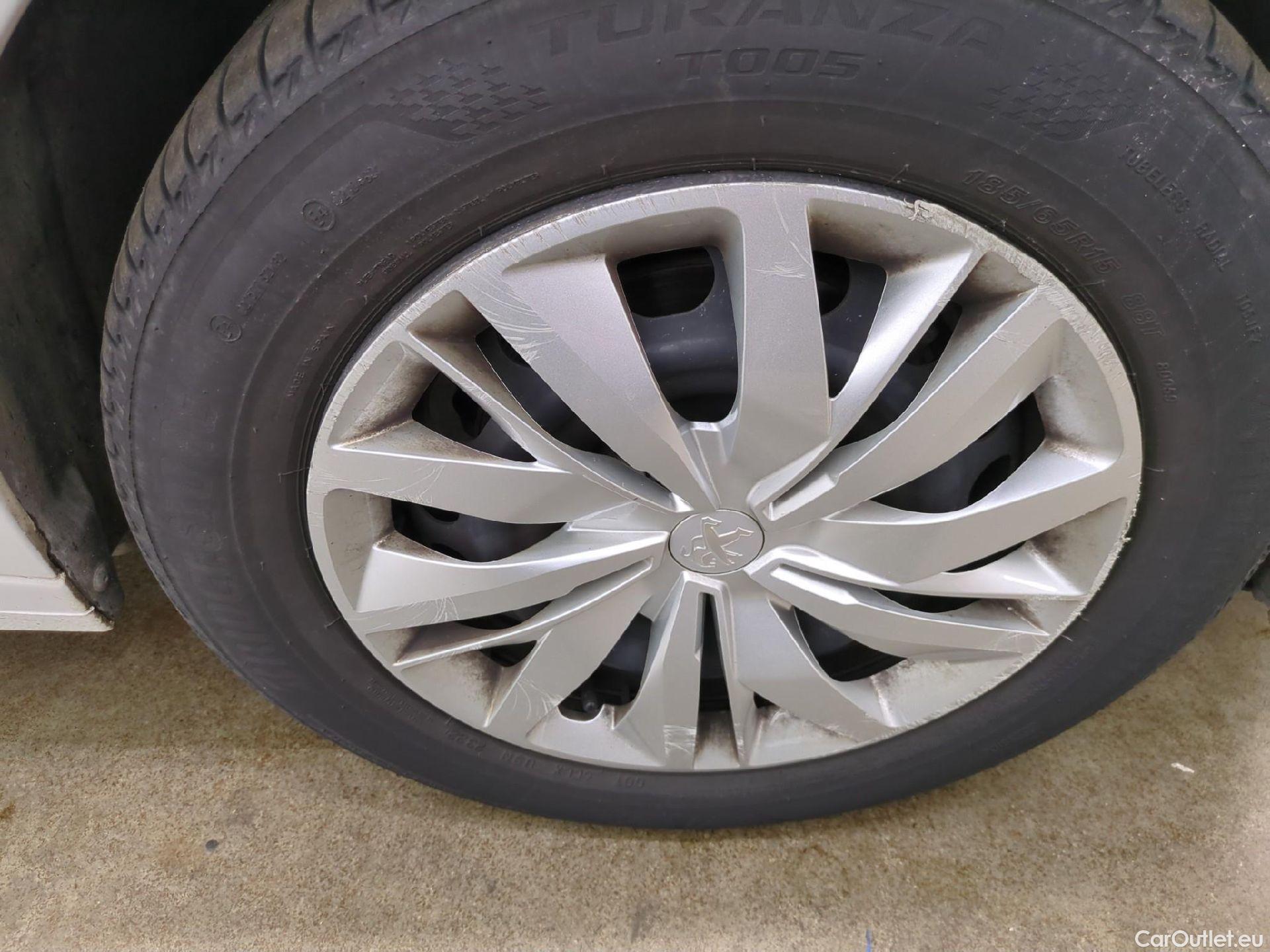  Peugeot  208  Premium 1.5 HDi 100CV BVM6 E6d #3