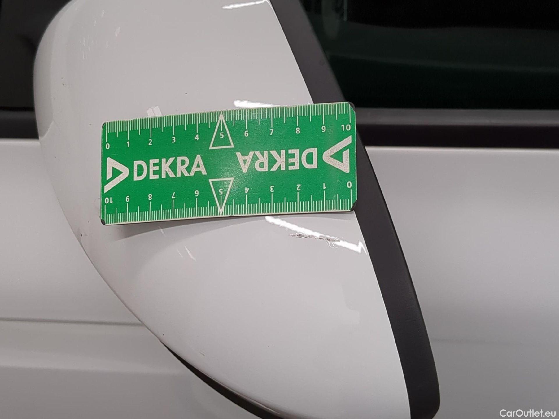  Renault  Megane  IV Berline 5 ptes. Société Air Nav 1.5 dCi 90CV BVM6 E6 #27