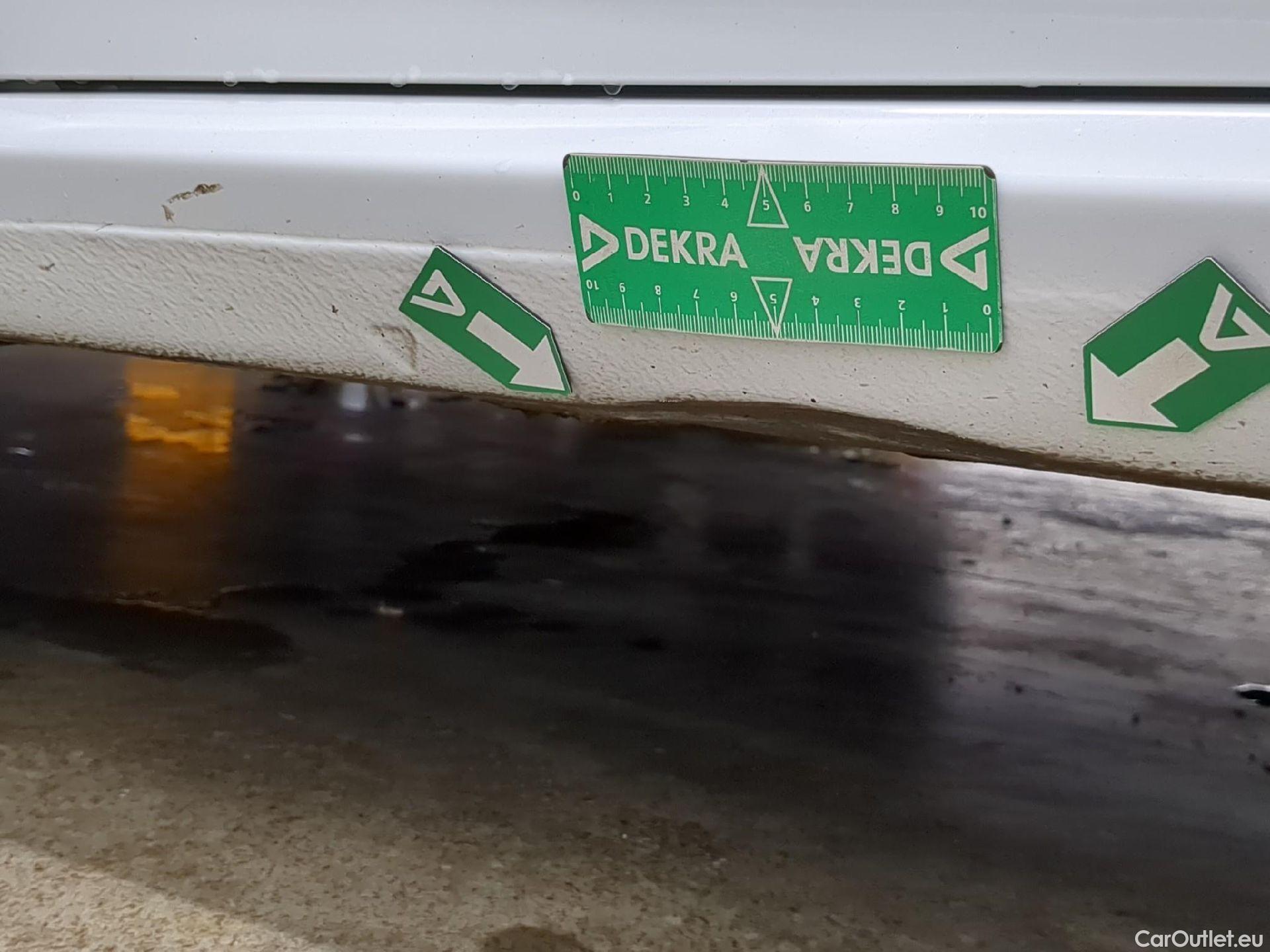  Renault  Megane  IV Berline 5 ptes. Société Air Nav 1.5 dCi 90CV BVM6 E6 #30