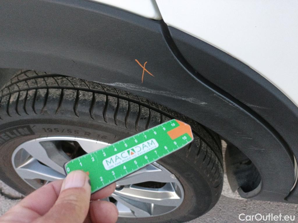  KIA  STONIC KIA  / 2017 / 5P / todoterreno 1.0 T-GDi 74kW (100CV) MHEV iMT Concept #6