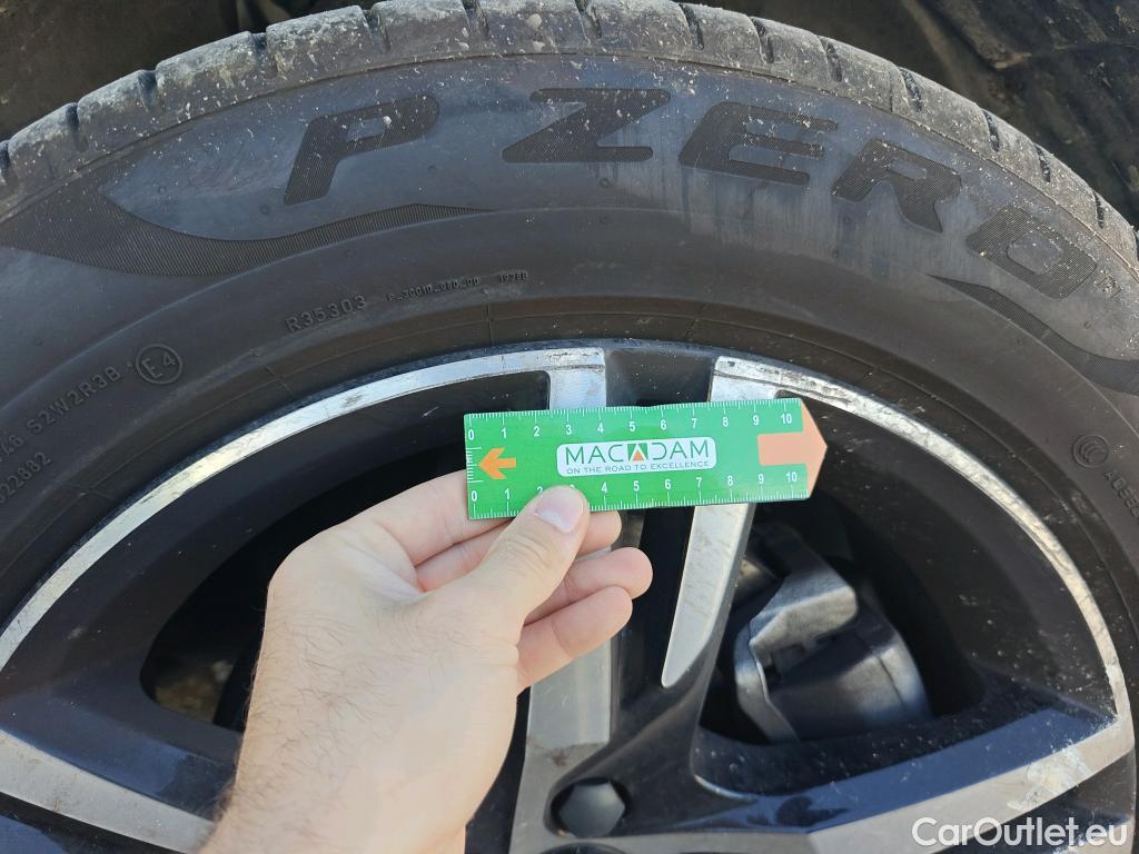  Volvo  XC 40 XC40 Plus Dark 2WD 2.0 165CV AT7 E6d #4