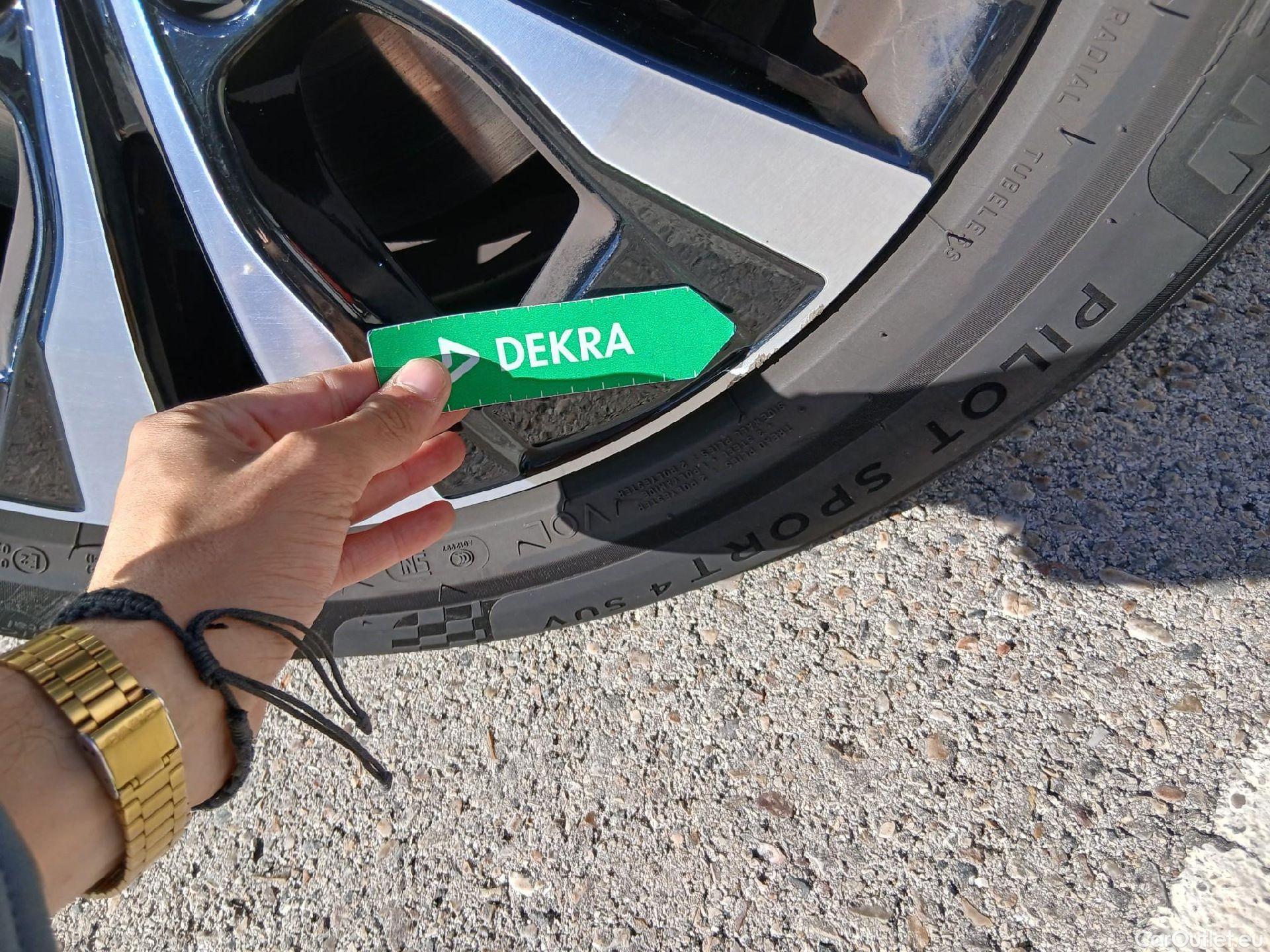  Volvo  XC60 VOLVO  / 2017 / 5P / todoterreno 2.0 T6 AWD Recharge R-Design Exp Auto #29