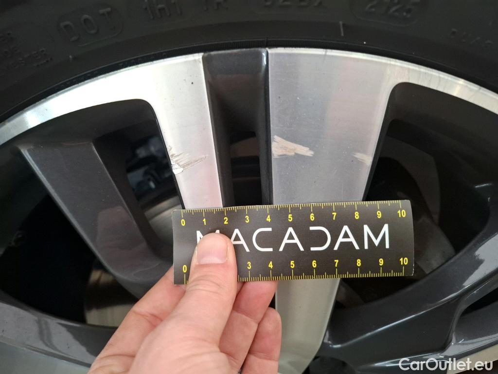  Peugeot  3008  Allure Pack 1.2 PureTech 130CV BVA8 E6d #17