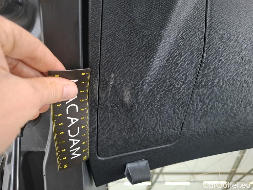  Peugeot  3008  Allure Pack 1.2 PureTech 130CV BVA8 E6d #27