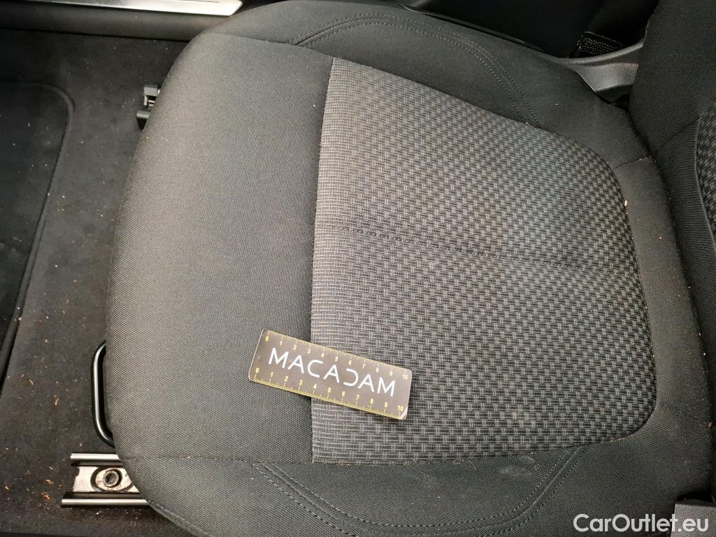  Bmw  Serie 1 BMW Série 1 / 2019 / 5P / Berline 116i Business Design #7