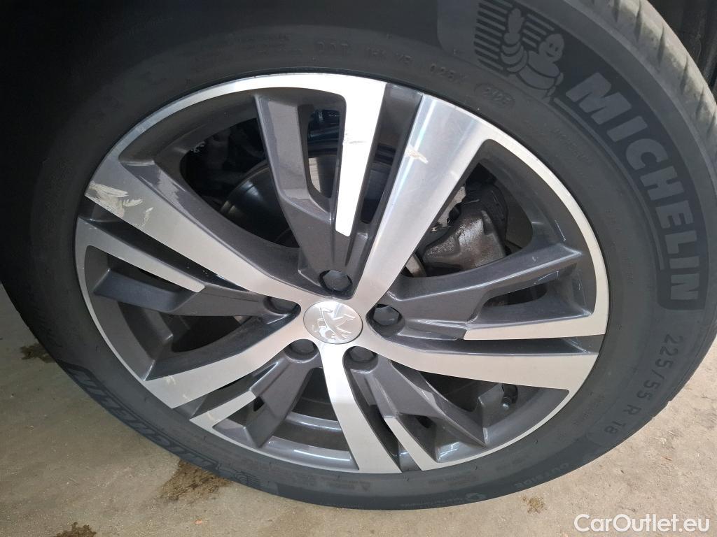  Peugeot  3008  Allure Pack 1.2 PureTech 130CV BVA8 E6d #16