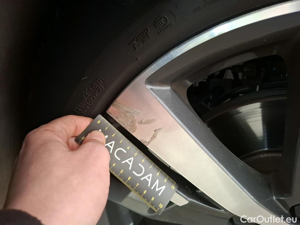  Peugeot  3008  Allure Pack 1.2 PureTech 130CV BVA8 E6d #18