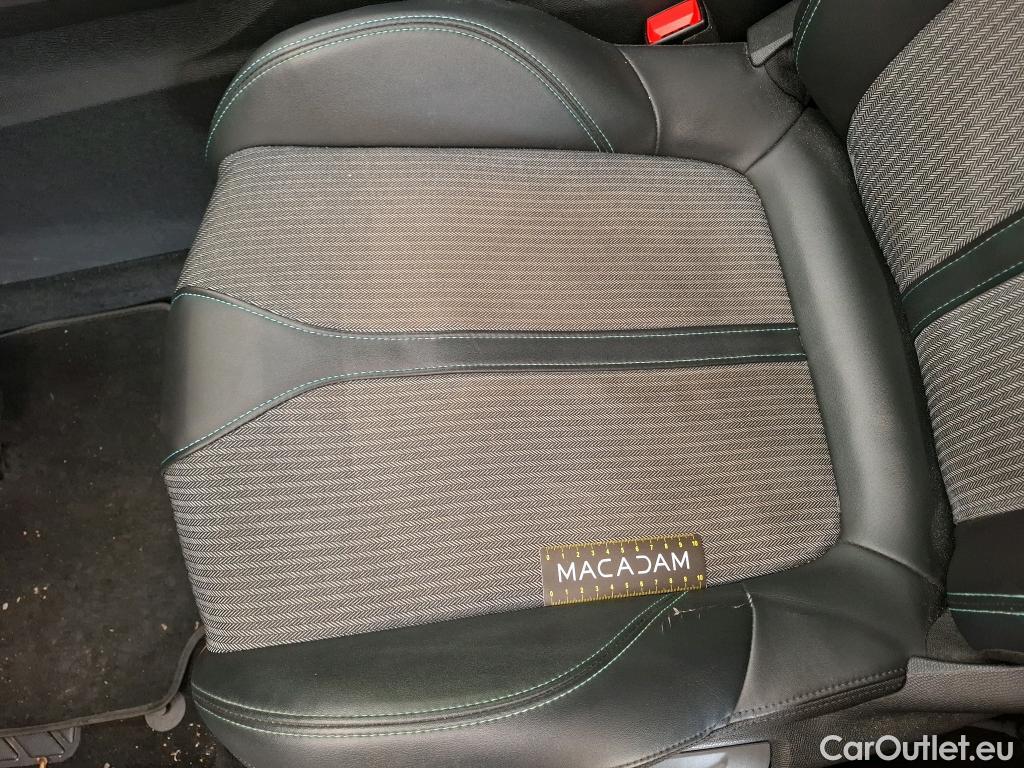  Peugeot  3008  Allure Pack 1.2 PureTech 130CV BVA8 E6d #7