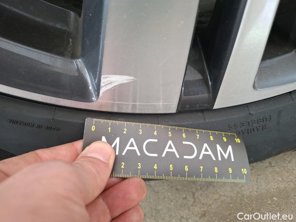  Peugeot  3008  Allure Pack 1.2 PureTech 130CV BVA8 E6d #24