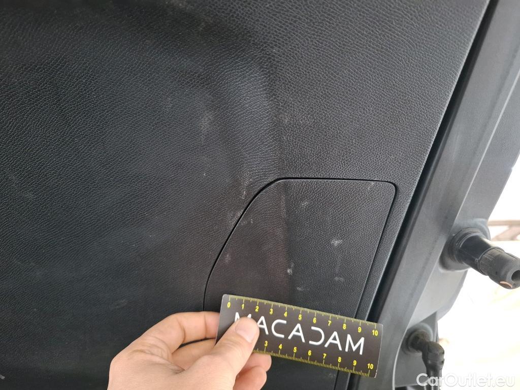  Peugeot  3008  Allure Pack 1.2 PureTech 130CV BVA8 E6d #32