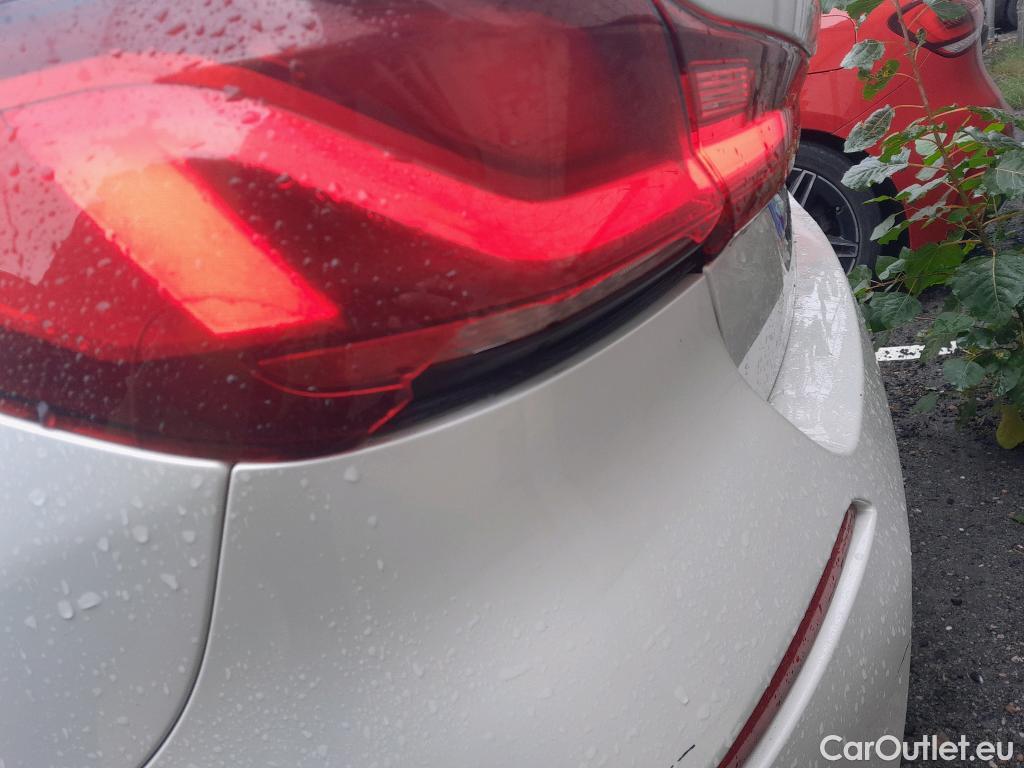  Bmw  Serie 1 BMW  / 2019 / 5P / berlina con portón 118i #3