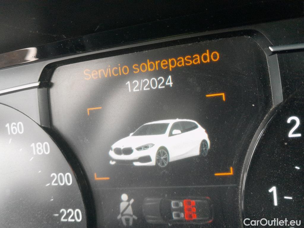  Bmw  Serie 1 BMW  / 2019 / 5P / berlina con portón 118i #30