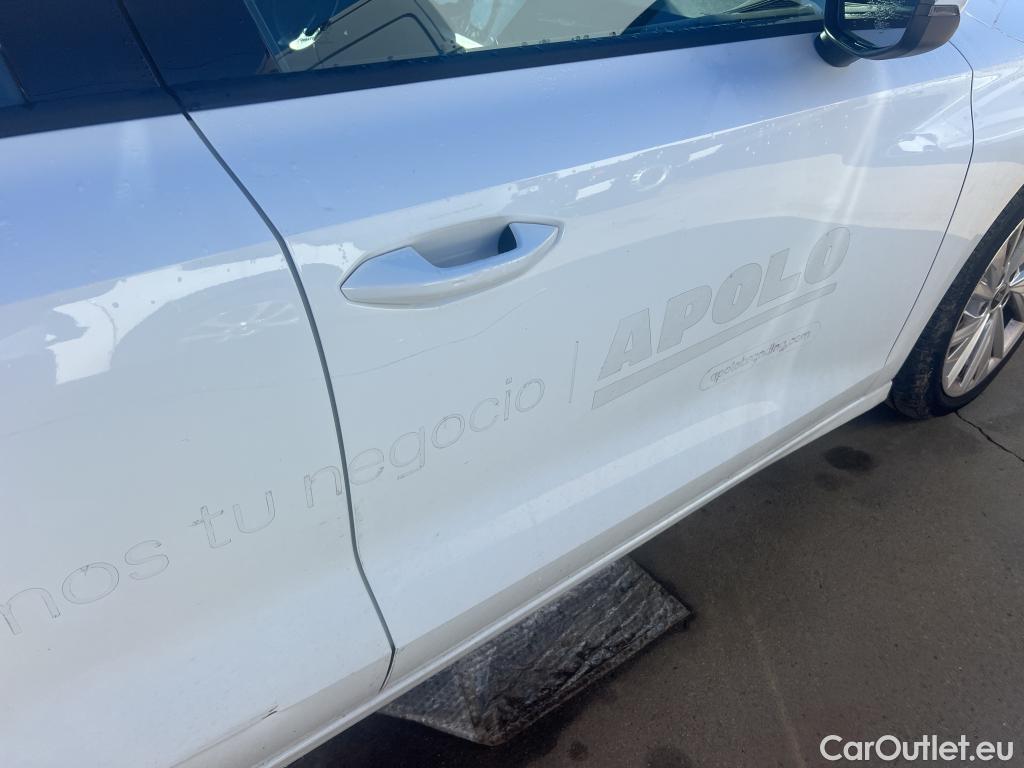 Audi  A3 AUDI  / 2020 / 5P / berlina con portón Sportback Advanced 30 TFSI 81kW S tronic (AC) #3