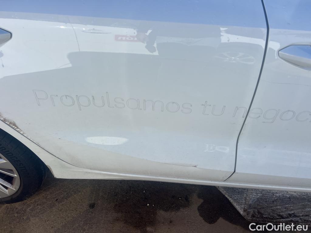  Audi  A3 AUDI  / 2020 / 5P / berlina con portón Sportback Advanced 30 TFSI 81kW S tronic (AC) #7