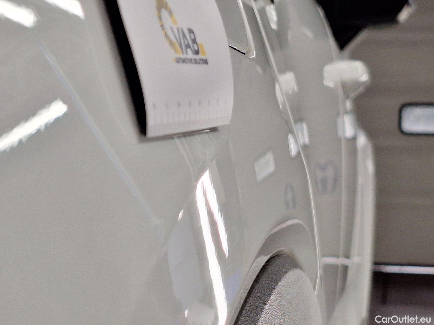  Volvo  XC 40 Volvo, XC40 '17, Volvo XC40 D4 AWD Geartronic R-Design 5d #22