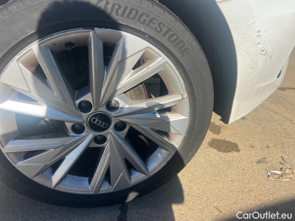  Audi  A3 AUDI  / 2020 / 5P / berlina con portón Sportback Advanced 30 TFSI 81kW S tronic (AC) #9