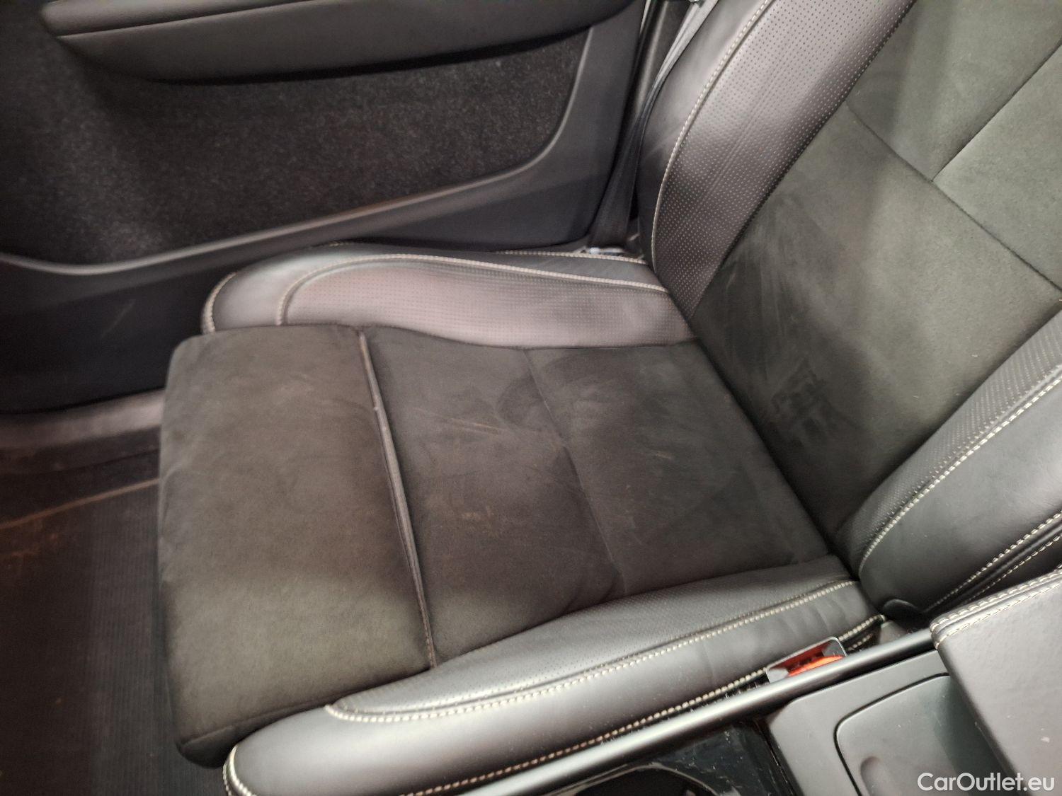  Volvo  XC 40 Volvo, XC40 '17, Volvo XC40 D4 AWD Geartronic R-Design 5d #28