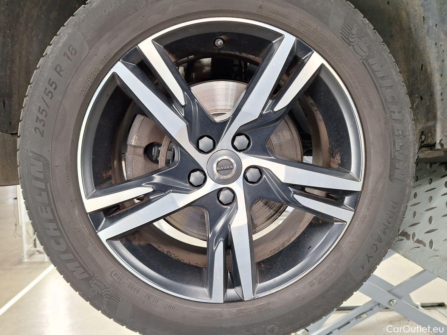  Volvo  XC 40 Volvo, XC40 '17, Volvo XC40 D4 AWD Geartronic R-Design 5d #11