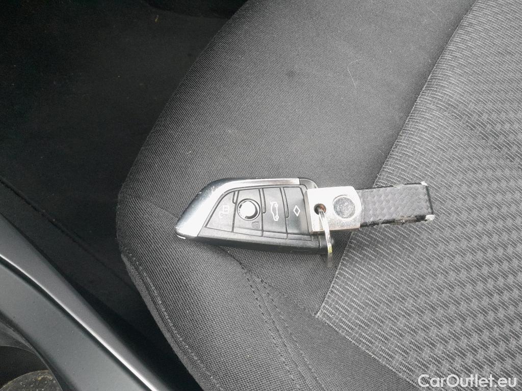  Bmw  Serie 1 BMW  / 2019 / 5P / berlina con portón 118i #1