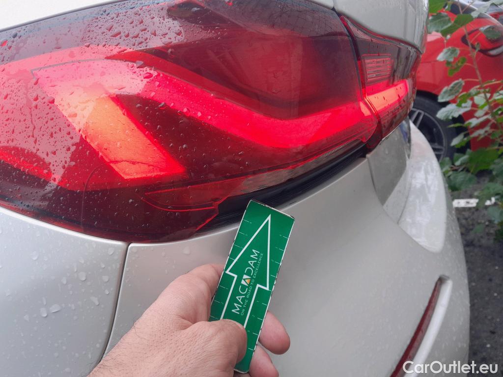  Bmw  Serie 1 BMW  / 2019 / 5P / berlina con portón 118i #4