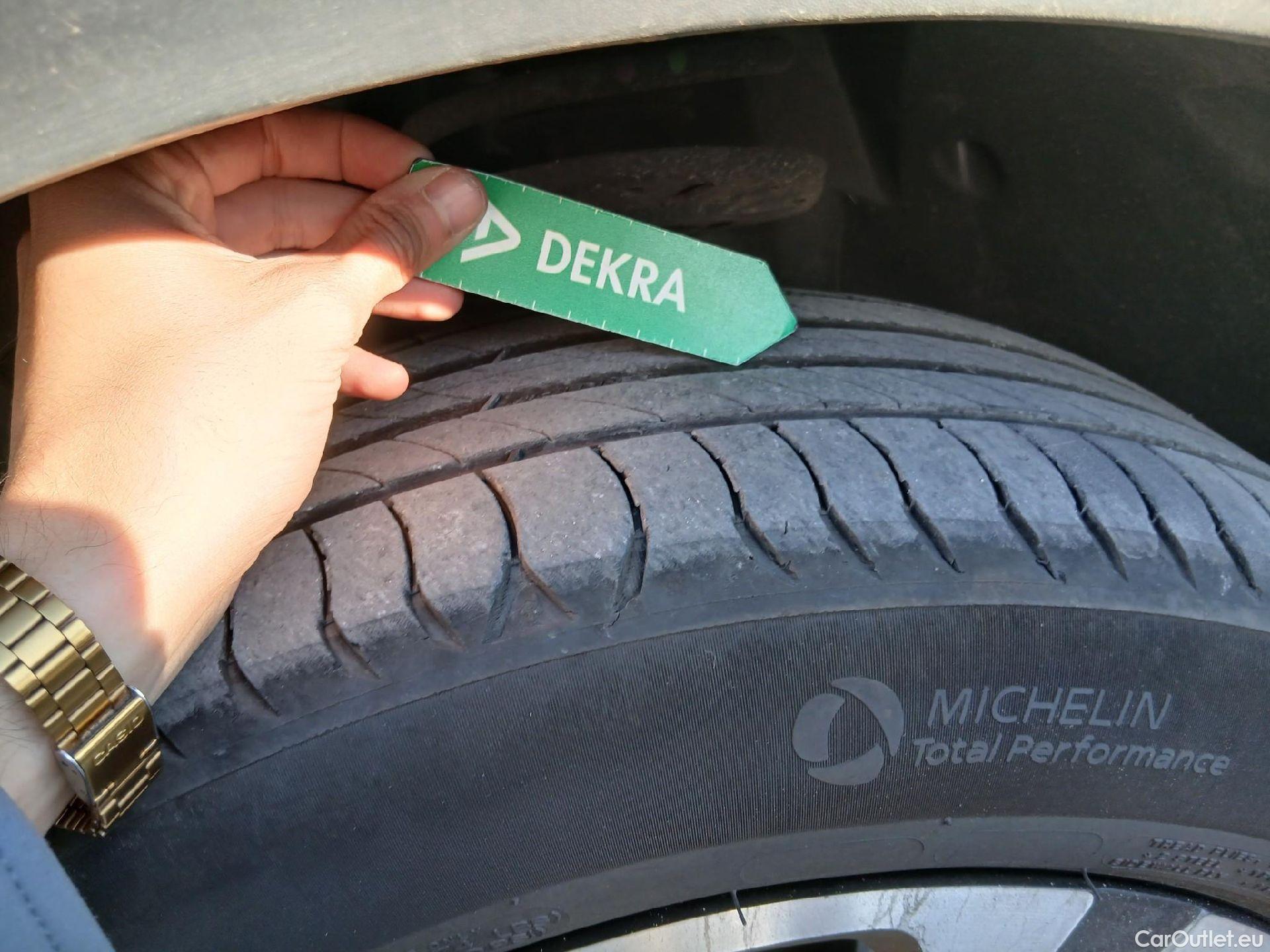  Citroen  DS 7 CROSSBACK DS DS 7 / 2022 / 5P / todoterreno BlueHDi 130 Automático BASTILLE (AC) #2