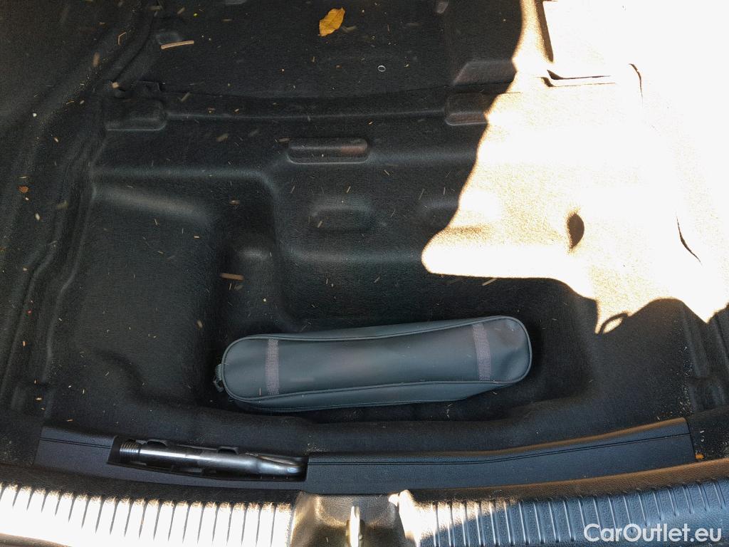  Mercedes  C-Klasse MERCEDES-BENZ Clase C / 2021 / 4P / sedán C 220 d #17