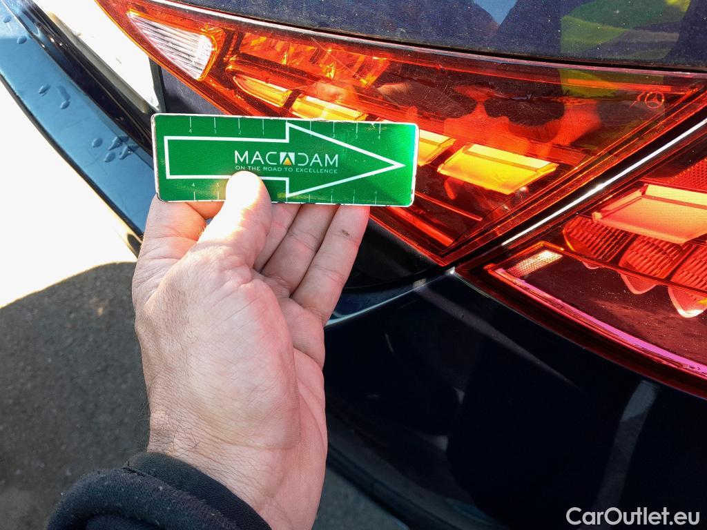  Mercedes  C-Klasse MERCEDES-BENZ Clase C / 2021 / 4P / sedán C 220 d #4