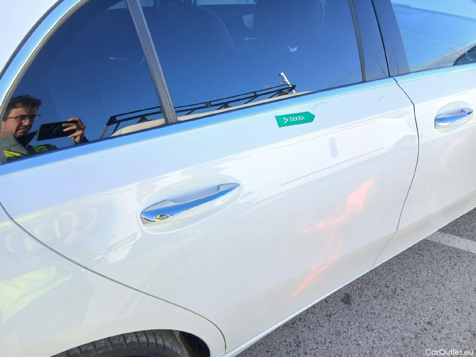  Mercedes  A-Klasse MERCEDES-BENZ Clase A / 2018 / 5P / berlina con portón A 250 e #29