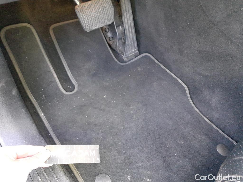  Mercedes  G-Klasee MERCEDES-BENZ GLE / 2018 / 5P / todoterreno GLE 350 de 4MATIC (Híbrido Enchufable) #24