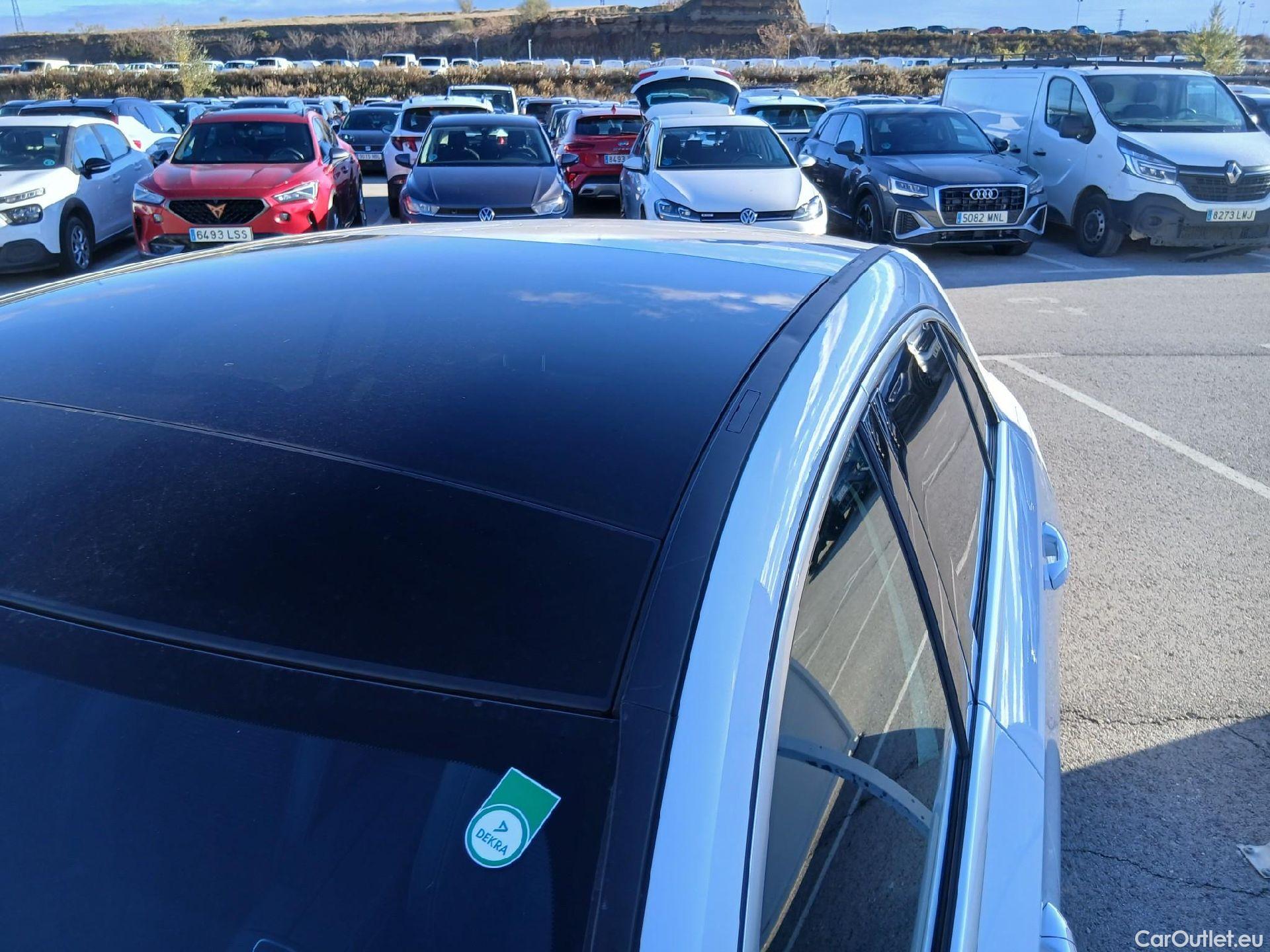  Mercedes  A-Klasse MERCEDES-BENZ Clase A / 2018 / 5P / berlina con portón A 250 e #38