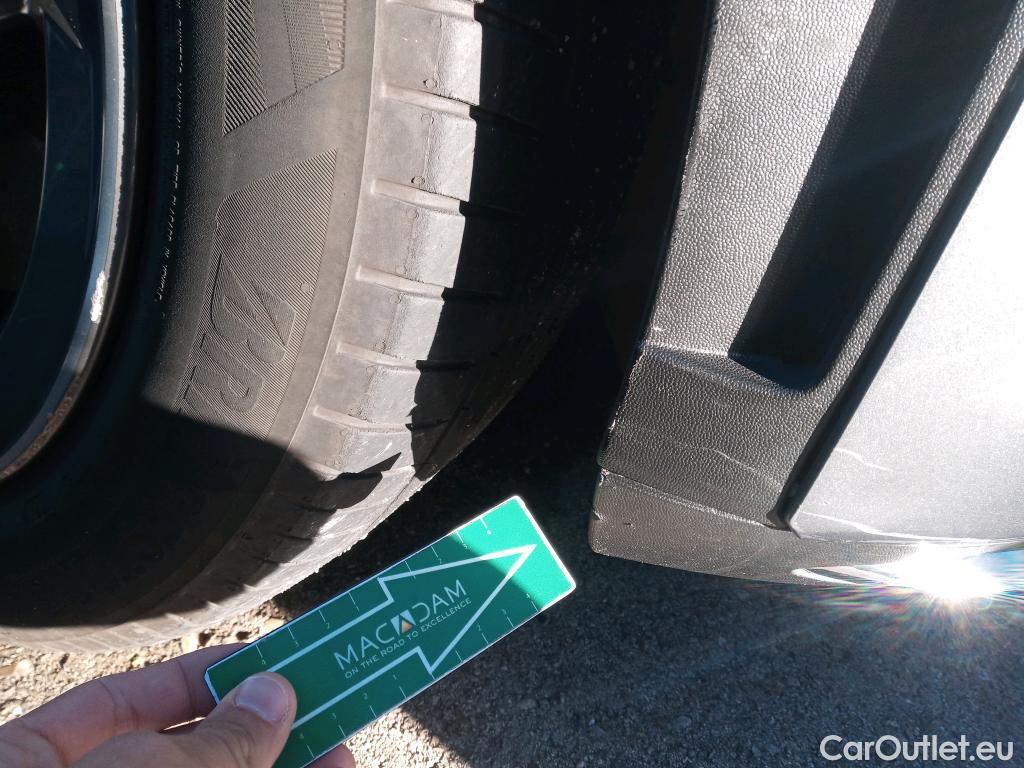  Mercedes  G-Klasee MERCEDES-BENZ GLC Coupé / 2019 / 5P / coupé GLC 200 d 4MATIC #27