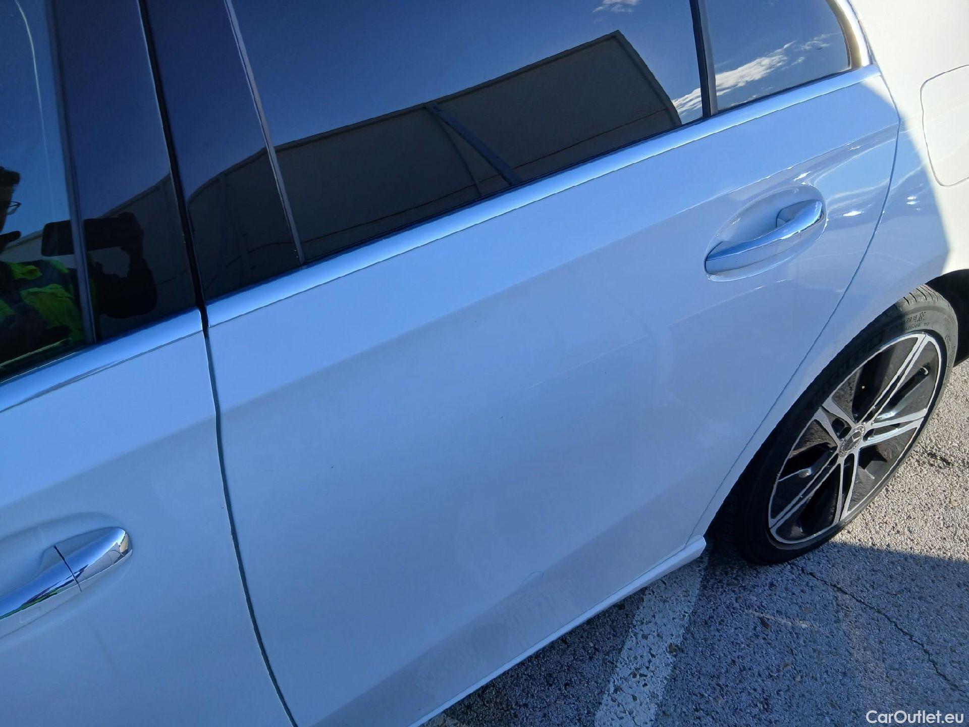  Mercedes  A-Klasse MERCEDES-BENZ Clase A / 2018 / 5P / berlina con portón A 250 e #17