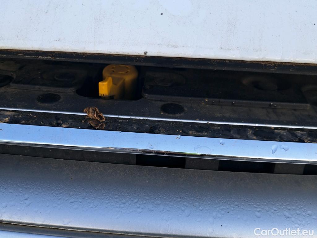  Ford  Kuga FORD  / 2016 / 5P / todoterreno 1.5 EcoBoost 88kW 4x2 Trend+ (CX) #8