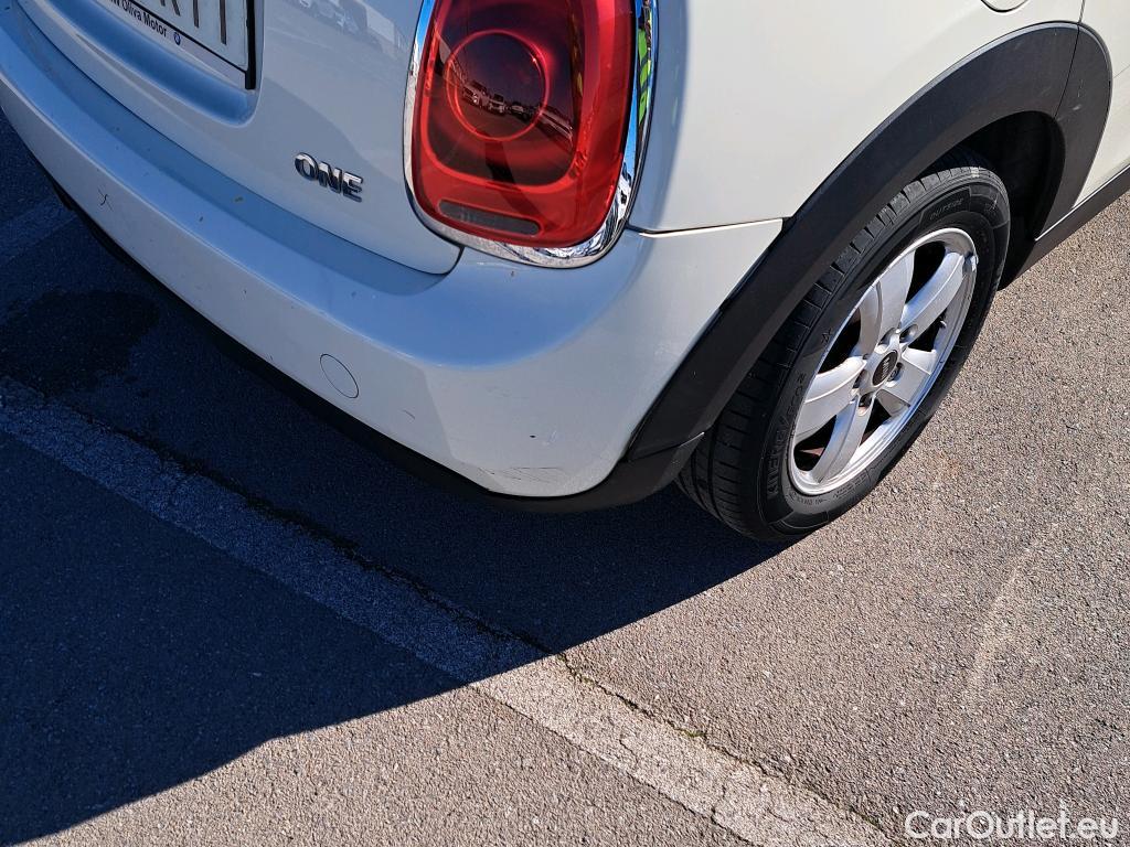  Mini  Cooper MINI MINI / 2014 / 5P / berlina con portón ONE 5 PUERTAS #19