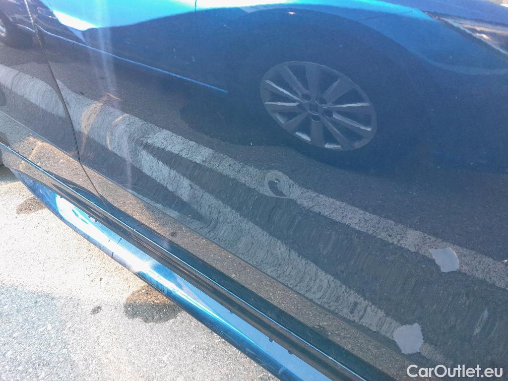  Mercedes  C-Klasse MERCEDES-BENZ Clase C / 2021 / 4P / sedán C 220 d #13