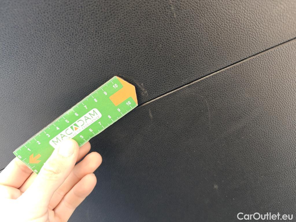  Renault  Captur RENAULT  / 2019 / 5P / todoterreno Intens TCe 90 (AC) #27