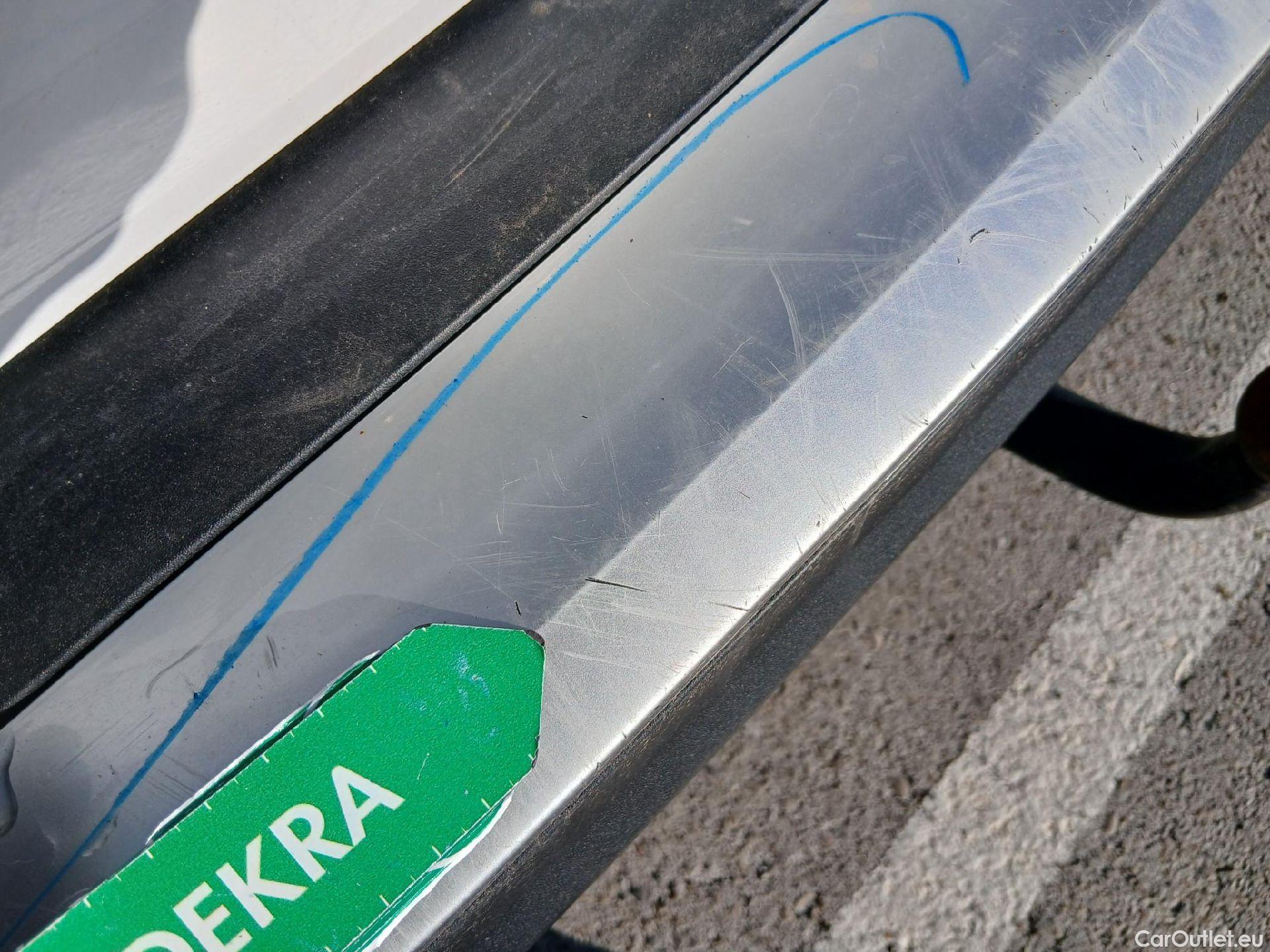  Peugeot  2008 PEUGEOT  / 2019 / 5P / todoterreno Active Pack BlueHDI 81kW (110CV) #15