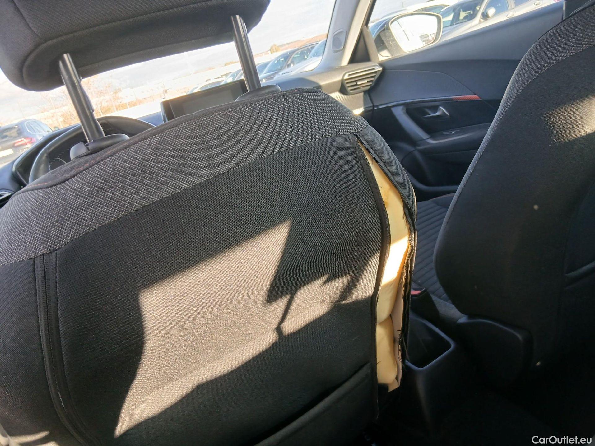  Peugeot  2008 PEUGEOT  / 2019 / 5P / todoterreno Active Pack BlueHDI 81kW (110CV) #1