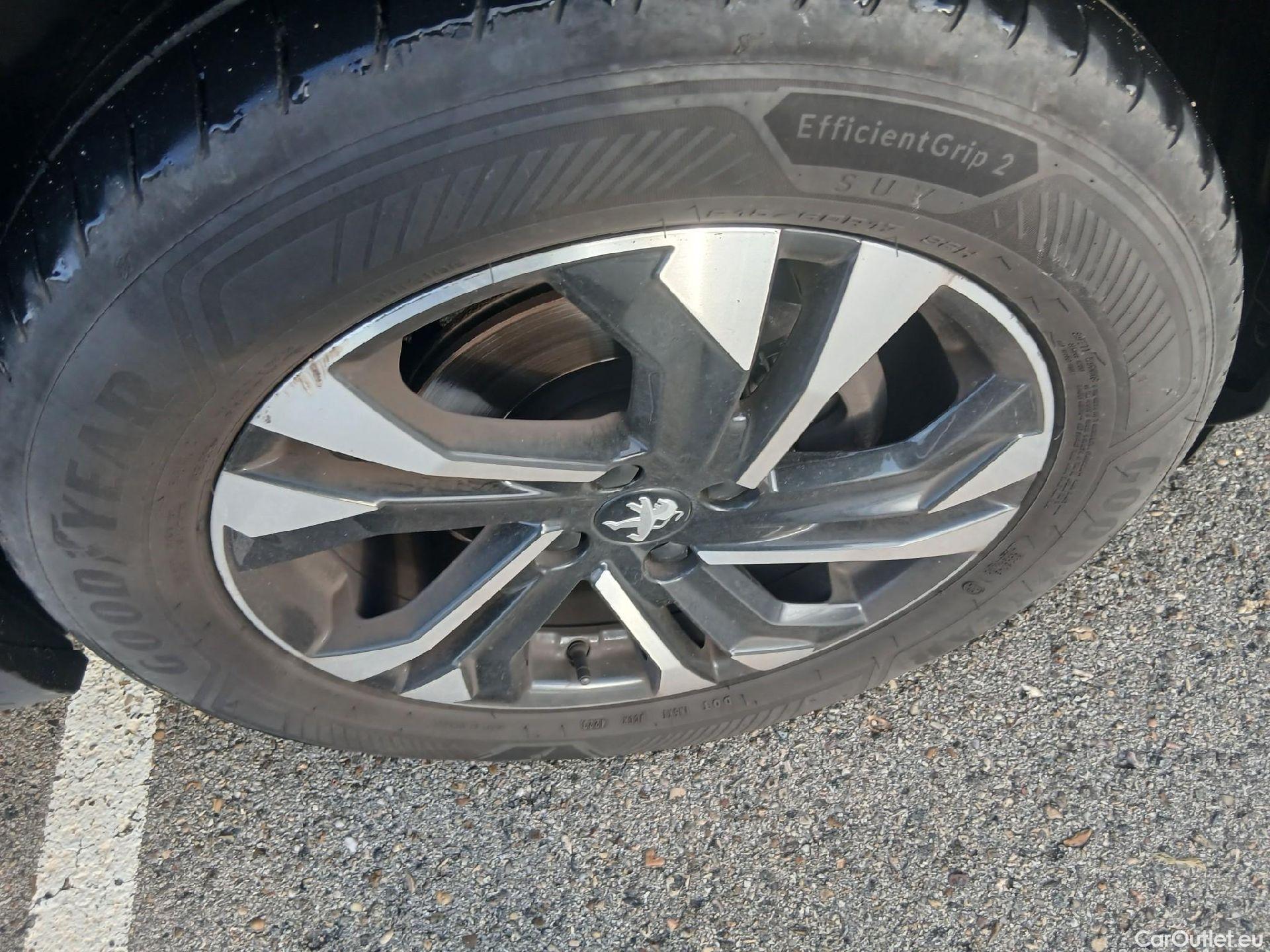  Peugeot  2008 PEUGEOT  / 2019 / 5P / todoterreno Allure Pack BlueHDI 81kW (110CV) (AC) #27