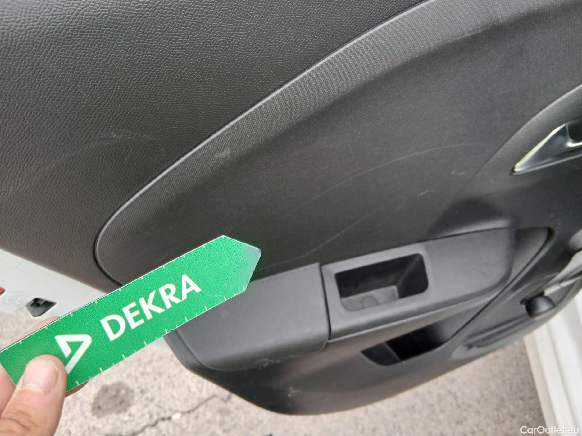  Opel  Corsa OPEL  / 2019 / 5P / berlina con portón 1.2T XHL 74kW (100CV) Edition (AC) #9